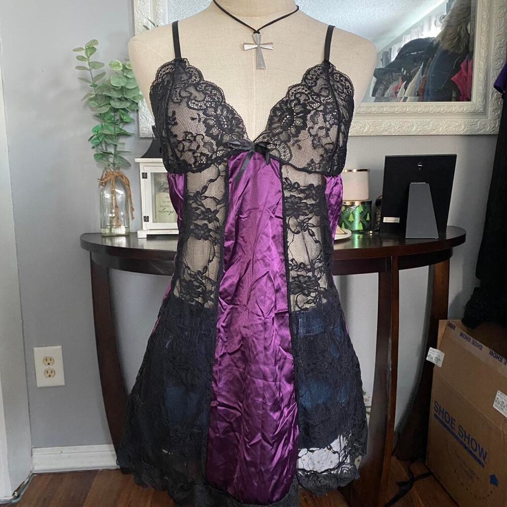 Y2k lingerie top fits like